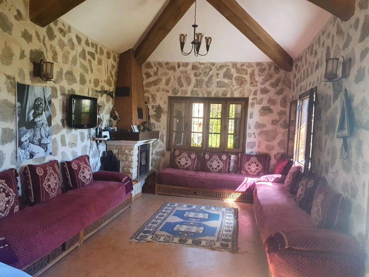 Joli Chalet dans une ferme Pour familles exclusivement près ifrane, Morocco