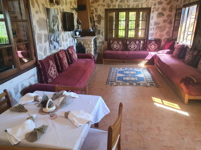 Joli Chalet dans une ferme Pour familles exclusivement près ifrane, Azrou, Morocco