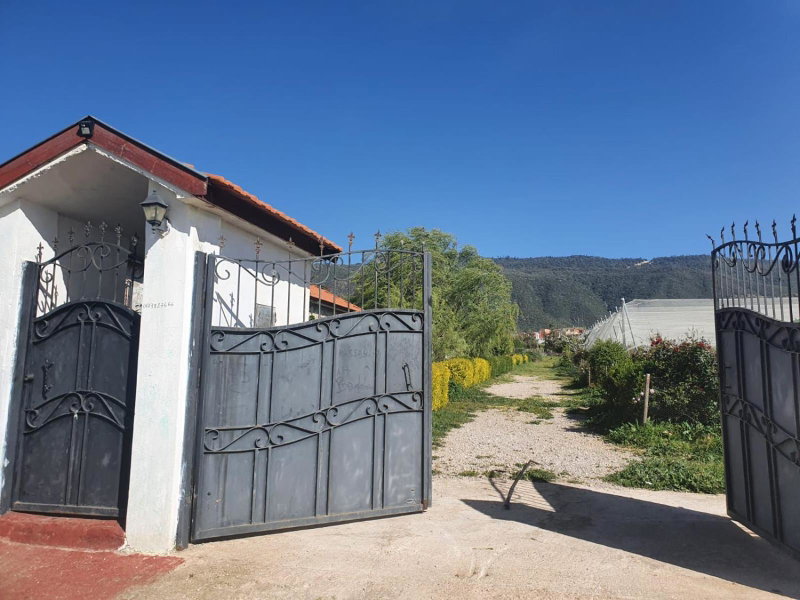 Joli Chalet dans une ferme Pour familles exclusivement près ifrane, Azrou, Morocco