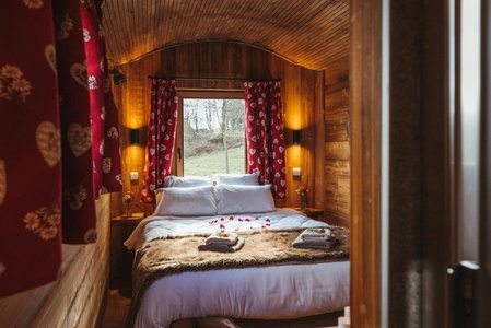 La RouLodge du Veilleur - Hôtel Insolite, Ermeton-sur-Biert, Belgium