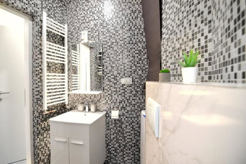LEA APARTMENT - FREE PARKING in front for 2 cars, Zagreb, Croatia