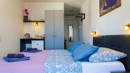 A lovely and cozy room with a breathtaking view, Vis, Croatia