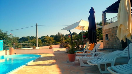 Apartments Kaić, Rogač, Croatia