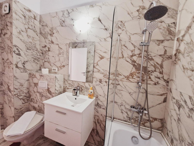 Ultracentral 5* Boutique Hotel style apartment. Brand new. 2 rooms. Spacious. Free parking, Cluj-Napoca, Romania