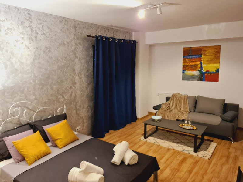 Ultracentral 5* Boutique Hotel style apartment. Brand new. 2 rooms. Spacious. Free parking, Cluj-Napoca, Romania
