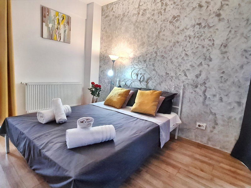 Ultracentral 5* Boutique Hotel style apartment. Brand new. 2 rooms. Spacious. Free parking, Cluj-Napoca, Romania