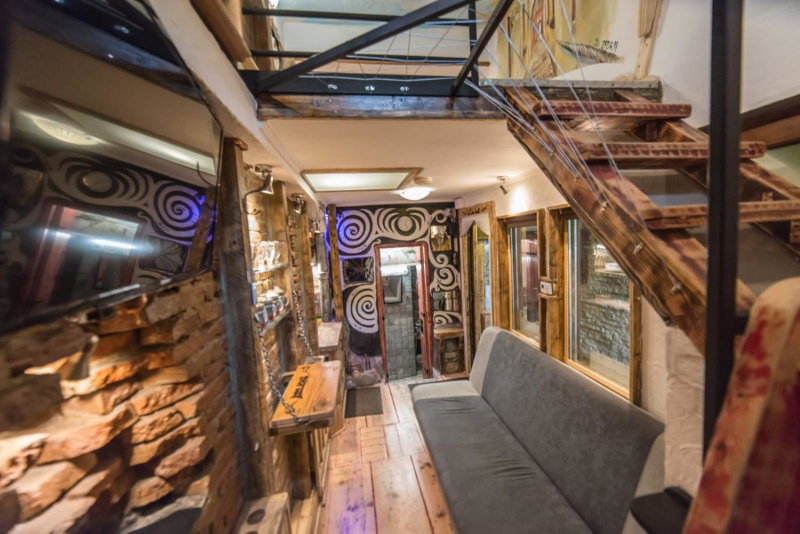 Rent a Room - Be Rustic, Braşov, Romania