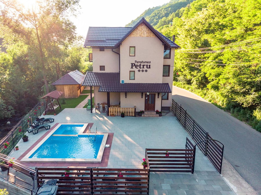 Pensiunea Petru, Şugag, Romania