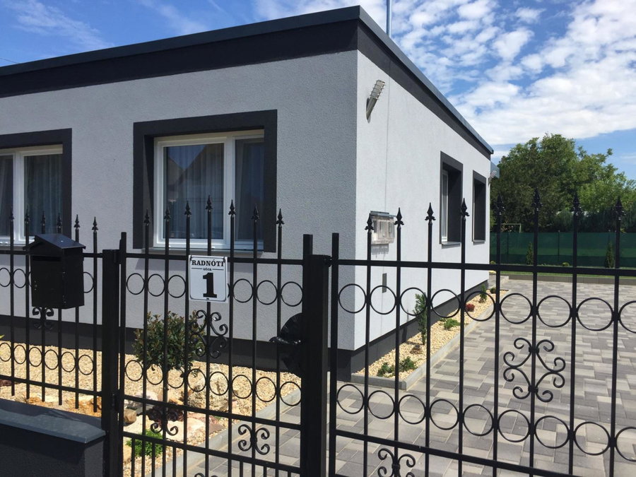 Garden Lux Apartman, Hajdúszoboszló, Hungary