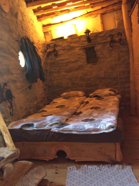 Fűtetős Dombház, Üröm, Hungary