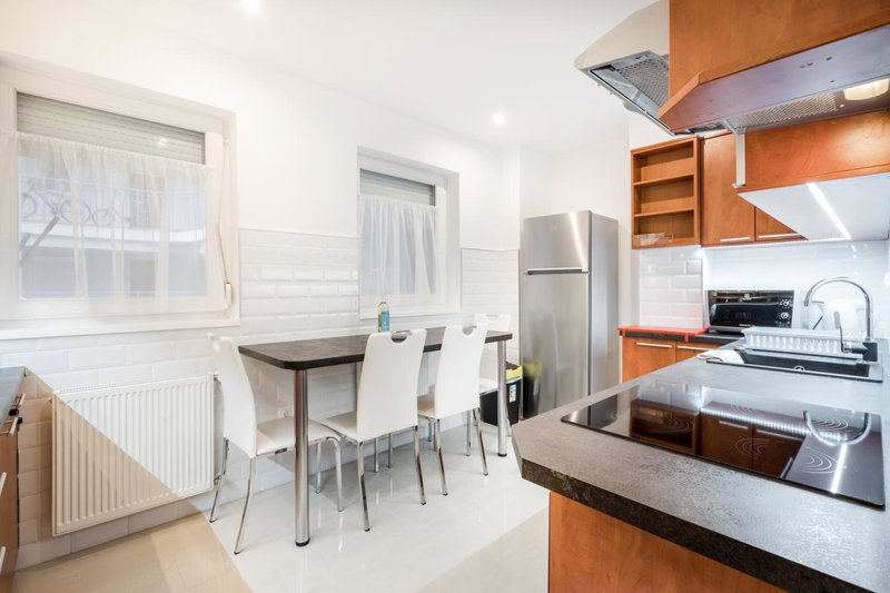 BpR Garay Suite with rooftop terrace & A/C, Budapest, Hungary