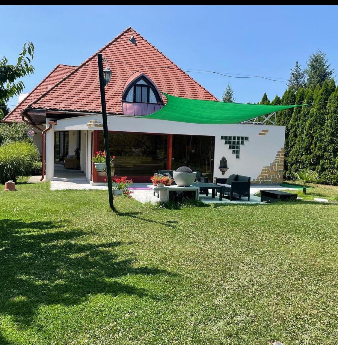 Hotel · Marta Guest House, Gyenesdiás