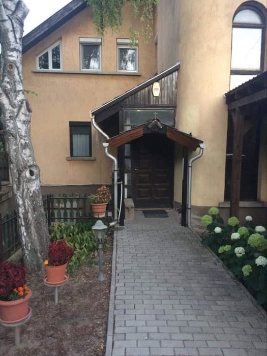 PBJ Apartman, Pilisborosjenő, Hungary
