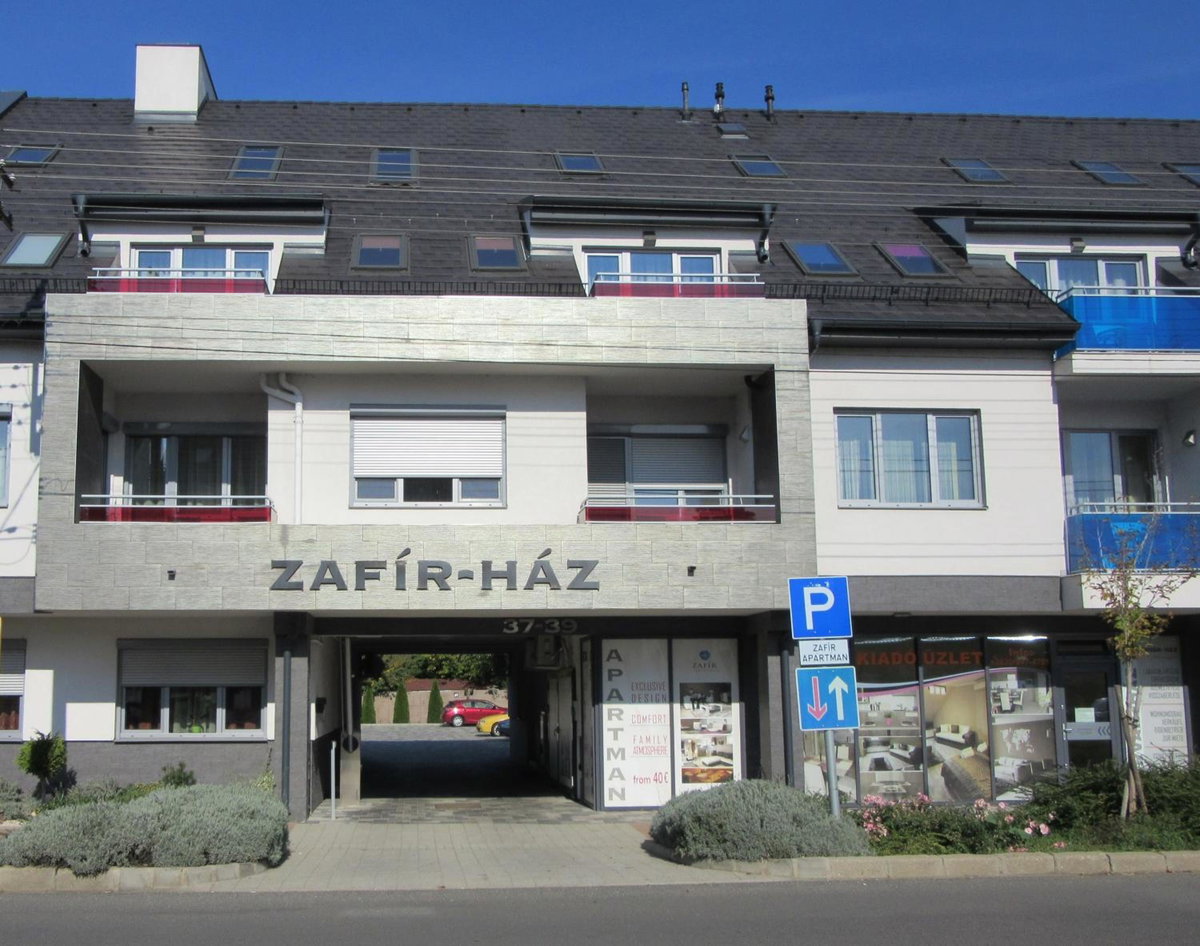 Zafír Sziget Apartman, Hungary