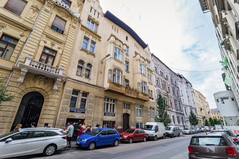 BpR Turquoise Simplicity Apartment, Budapest, Hungary