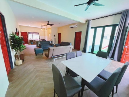 Villa D'Razna - Luxury 5-bedroom Villa with private pool, Kuala Terengganu, Malaysia