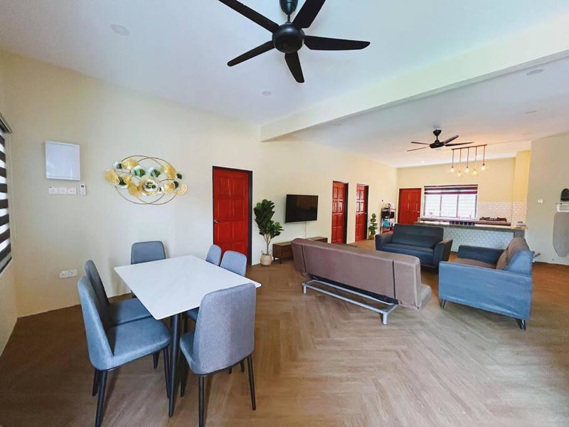Villa D'Razna - Luxury 5-bedroom Villa with private pool, Kuala Terengganu, Malaysia
