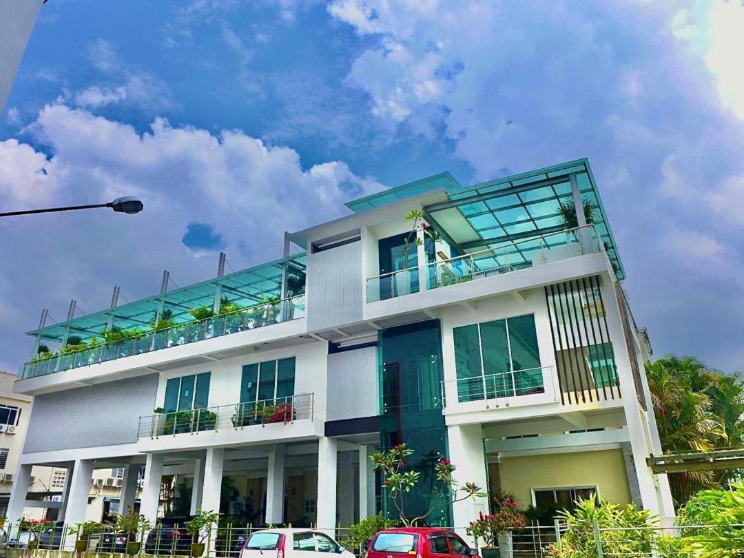 Wesberly Apartments, Malaysia