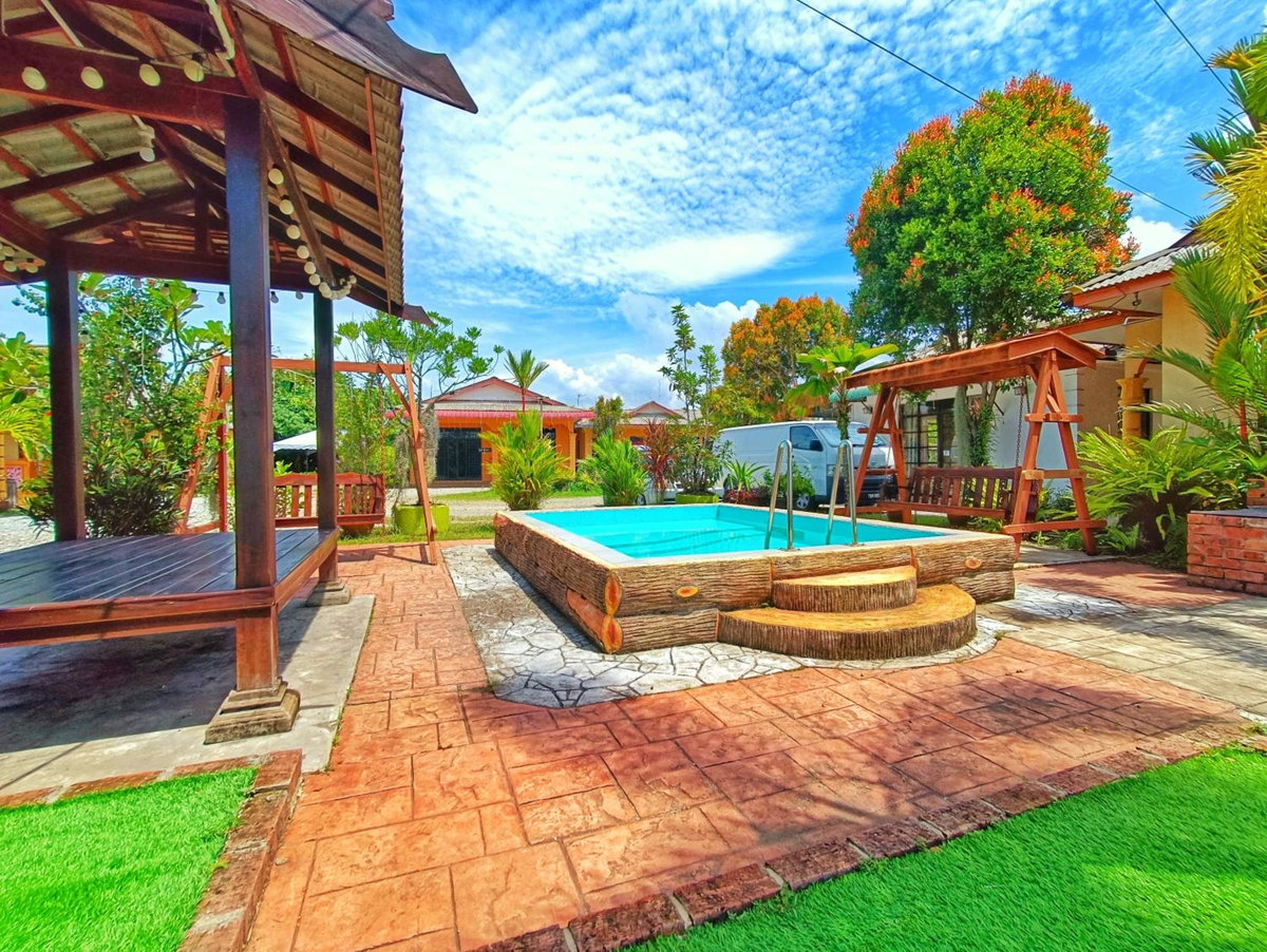 Hotel · Chalet Yunie Marang by RVH, Kampong Ru Dua