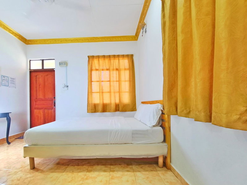 Chalet Yunie Marang by RVH, Kampong Ru Dua, Malaysia
