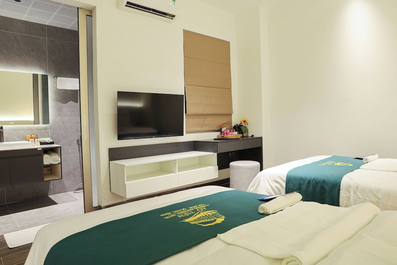 Ao Tien Harbour Boutique Hotel, Van Don, Vietnam