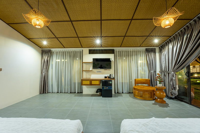 Apple House & Coffee, Ba Ria, Vietnam