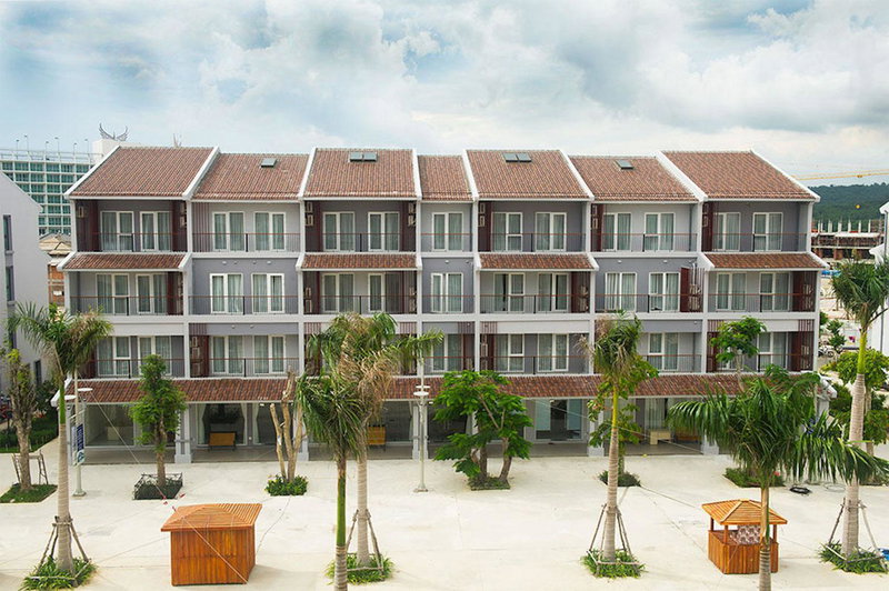 Kosmos Apart Hotel Phu Quoc - Night market & Walkin to beach, Phu Quoc, Vietnam
