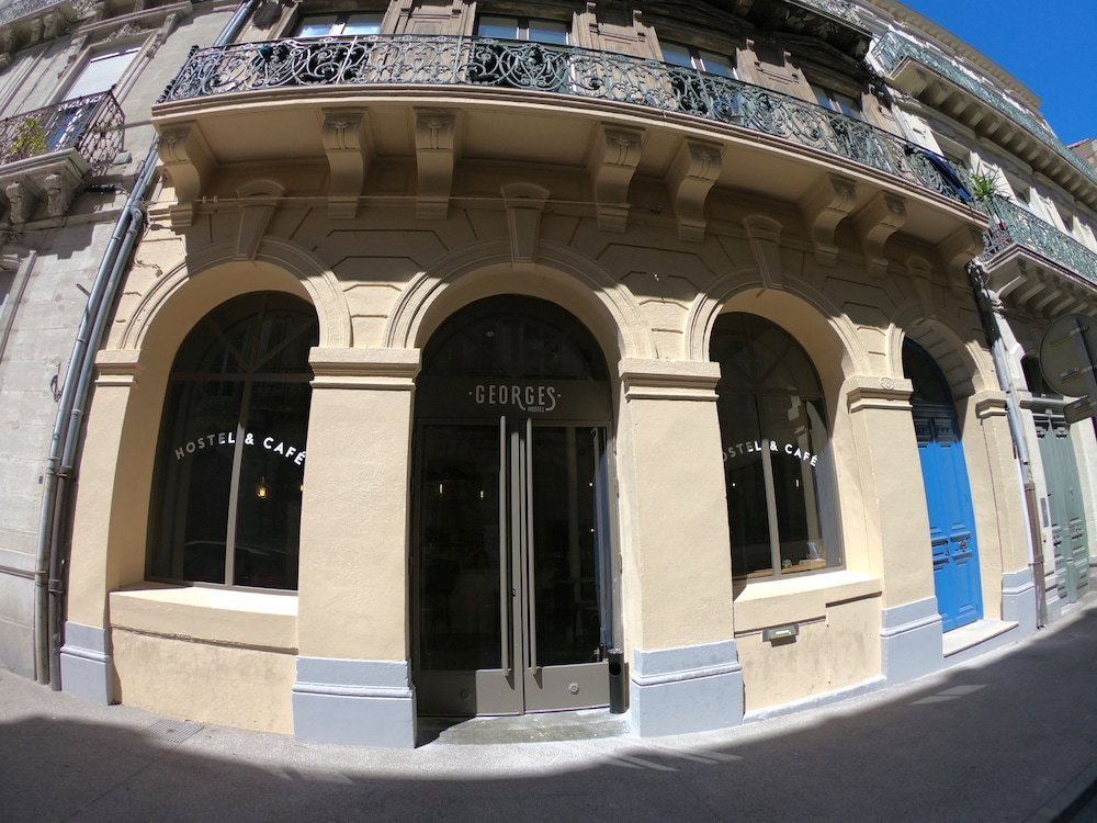 Georges Hostel & Café, France