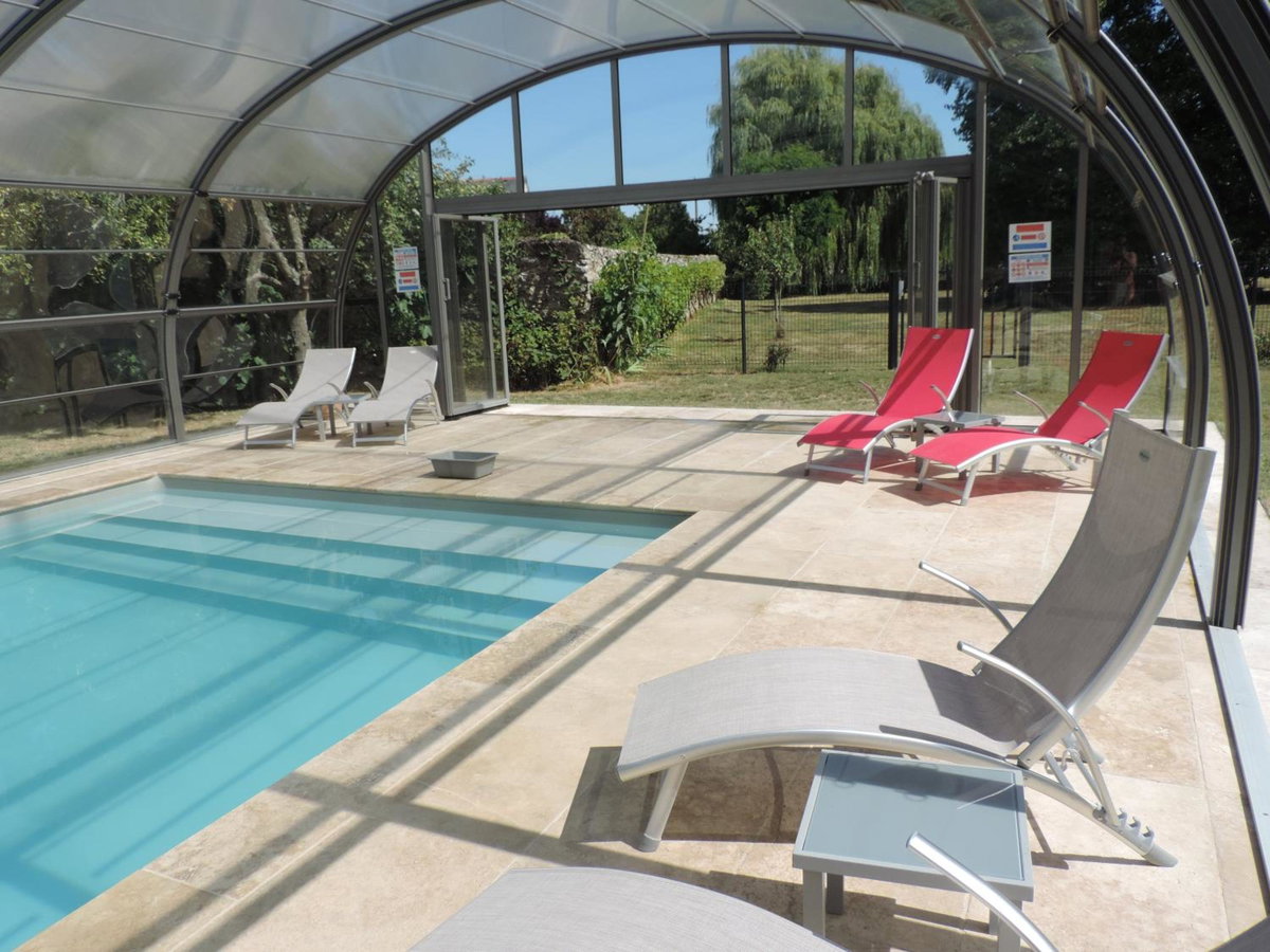 Hotel · Cèdre et Charme, Saint-Branchs