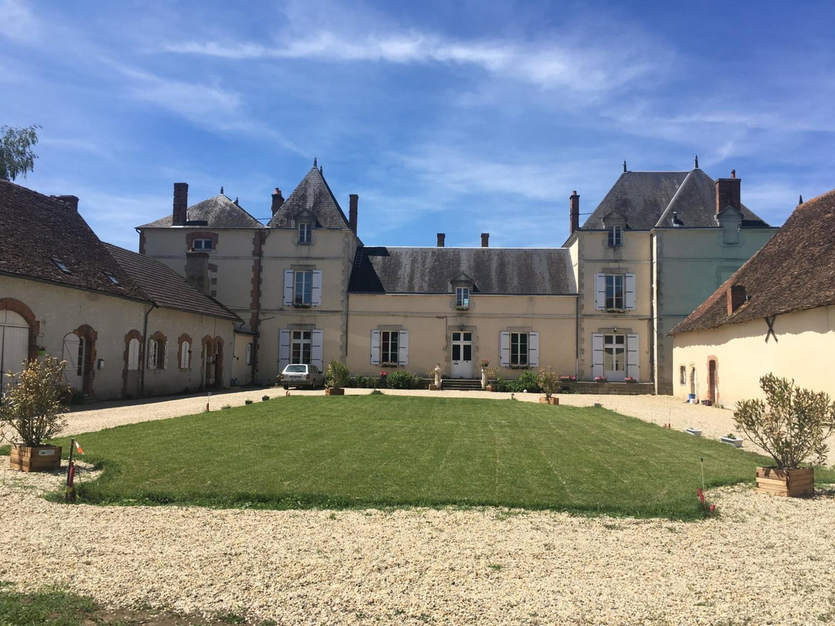 Hotel · Chateau de Chavannes, Tresnay
