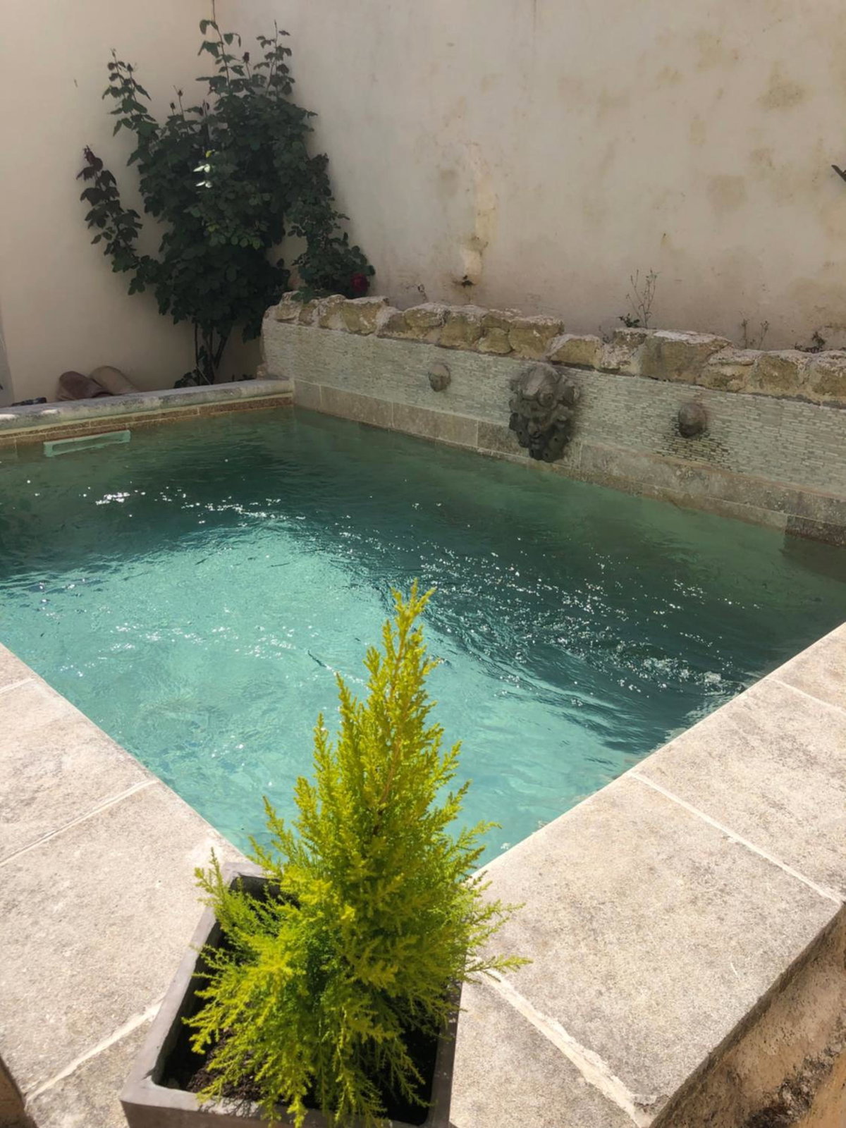 Hotel · La Bastide, Bédarrides
