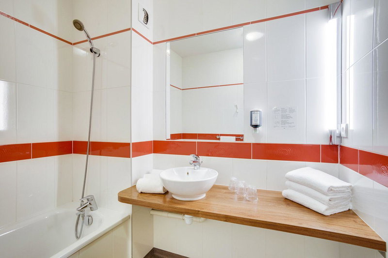 Brit Hotel De La Côte Des Havres, Lessay, France