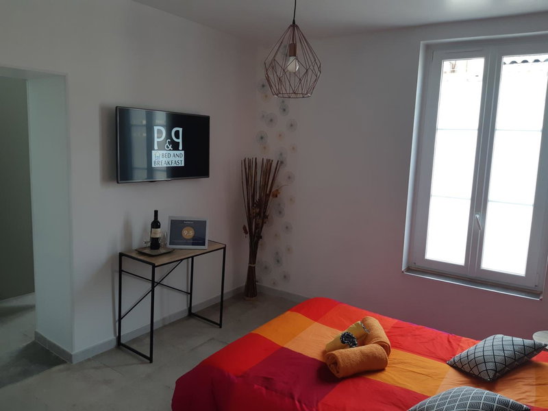 Bed and Breakfast P&P Nîmes-Centre, Nîmes, France