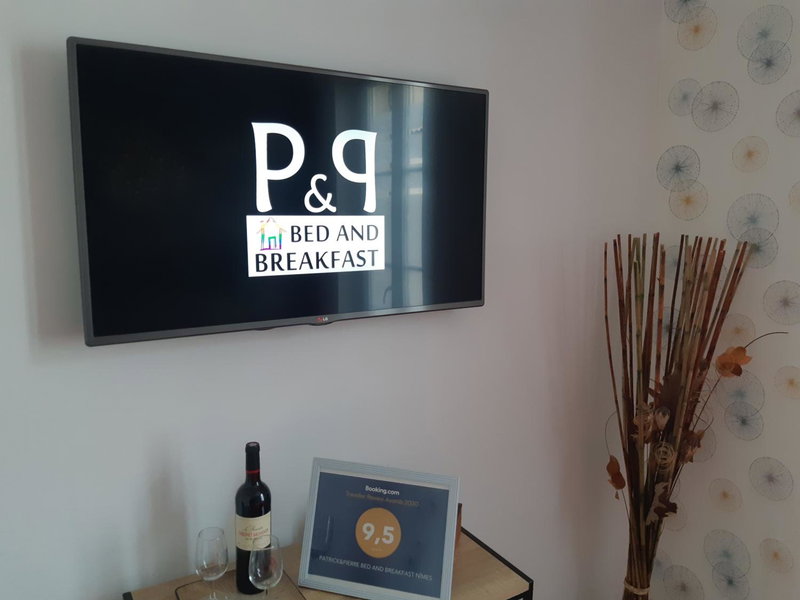 Bed and Breakfast P&P Nîmes-Centre, Nîmes, France