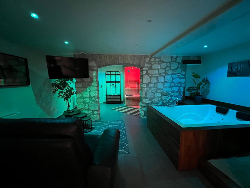 Appart Spa Privatif, Reims, France