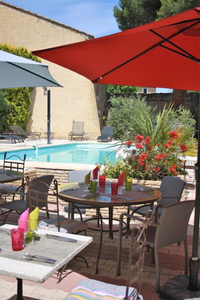 Logis Hôtel La Bastide d'Entraigues, Entraigues-sur-la-Sorgue, France