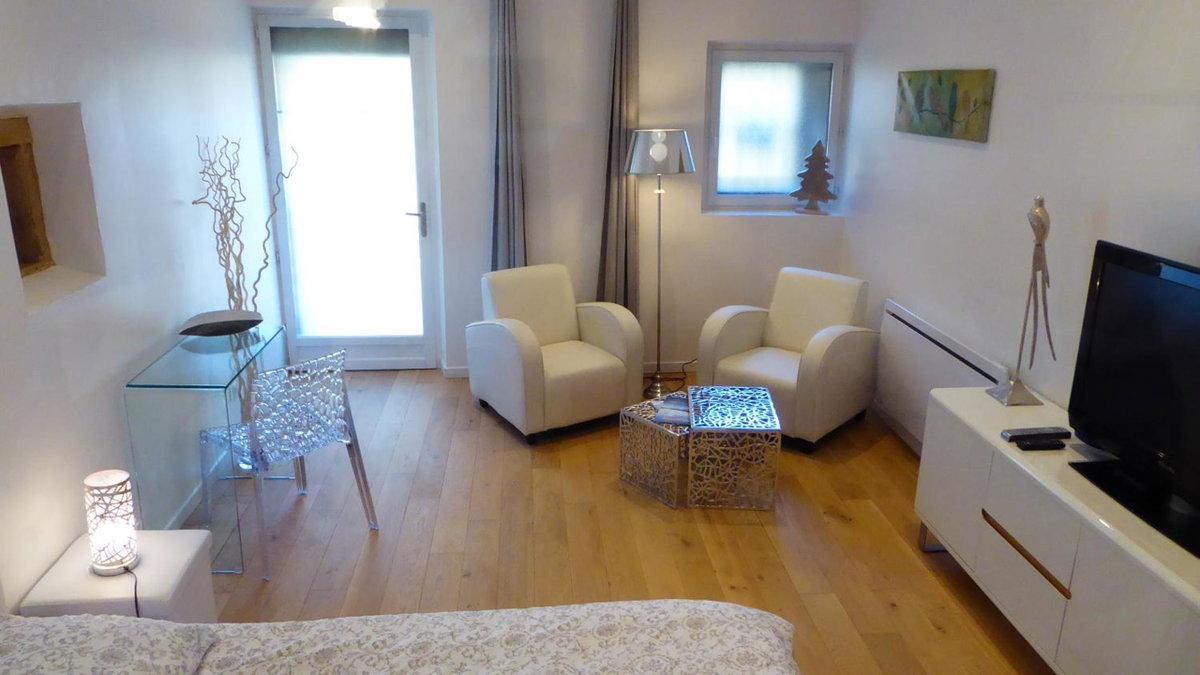 Hotel · La Halte, Jeuxey