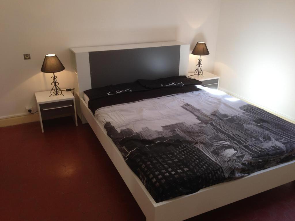 Kalliste - Appartement centre ville tout équipé, France