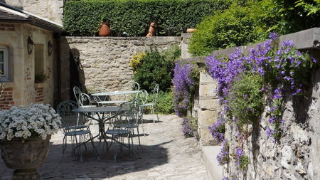 Hostellerie de la Porte Bellon, Senlis, France