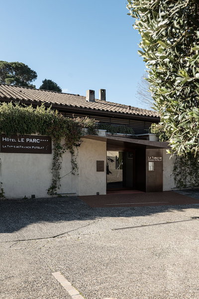 Hôtel Restaurant Le Parc Franck Putelat, Carcassonne, France