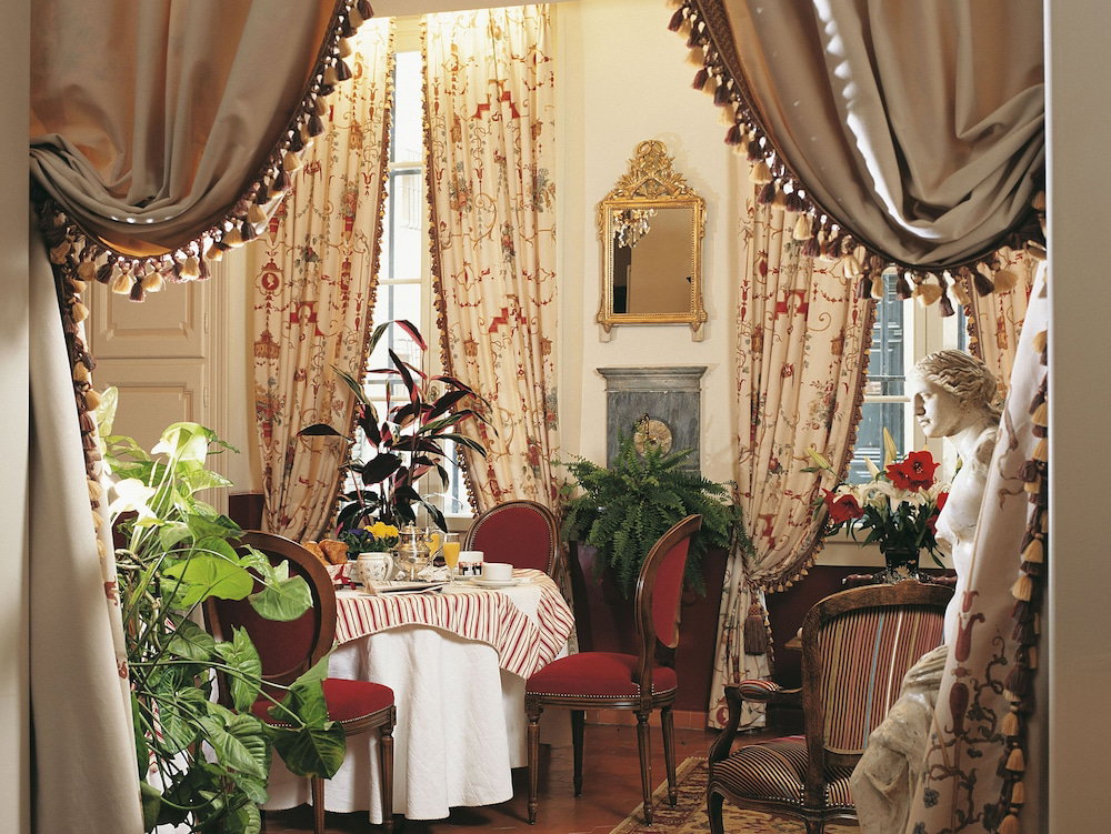 Hôtel Cardinal, France