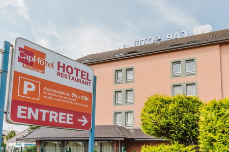 Logis Hôtel & Restaurant Cap Hôtel, Noyelles-Godault, France