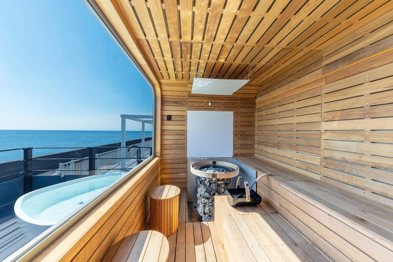 Malibu Hotel, Zushi, Japan