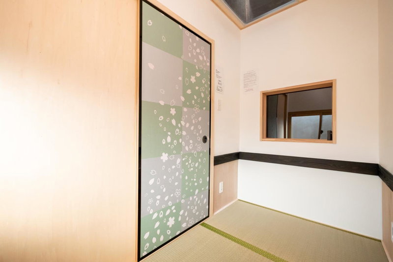 GuestHouse OneWorld Shijo四条京町屋, Kyoto, Japan
