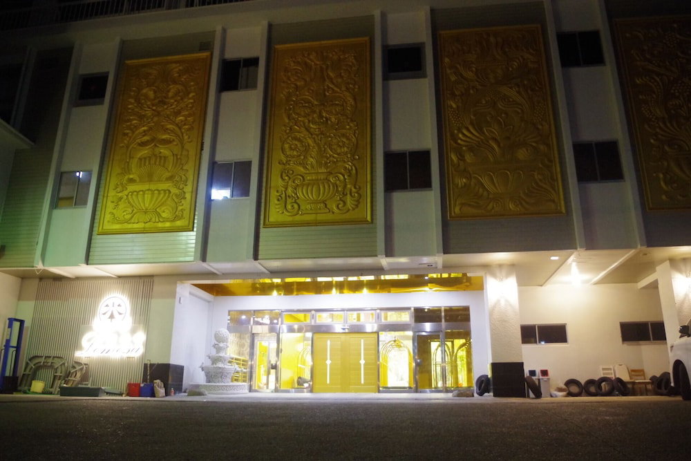 Hotel Lomosa, Japan