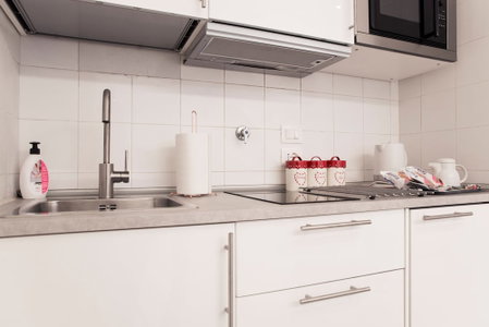 10 - 12 Tourist House Apartment Centre Bologna, Bologna, Italy