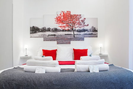 10 - 12 Tourist House Apartment Centre Bologna, Bologna, Italy