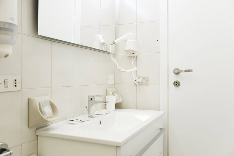 10 - 12 Tourist House Apartment Centre Bologna, Bologna, Italy