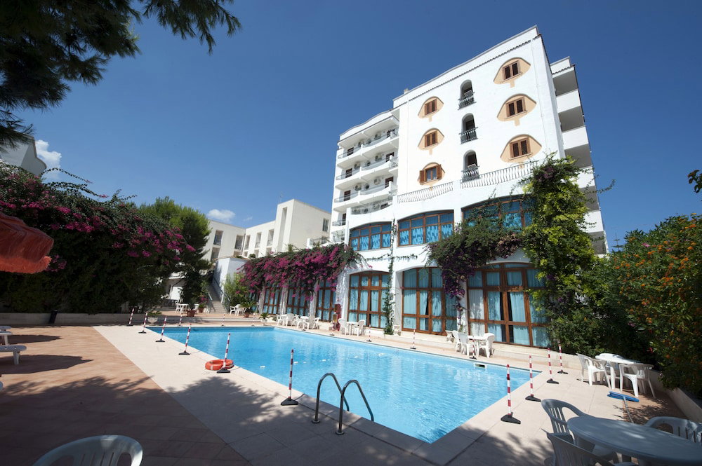 Hotel Degli Aranci, Italy