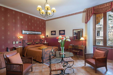 Pinto-Storey Hotel, Naples, Italy